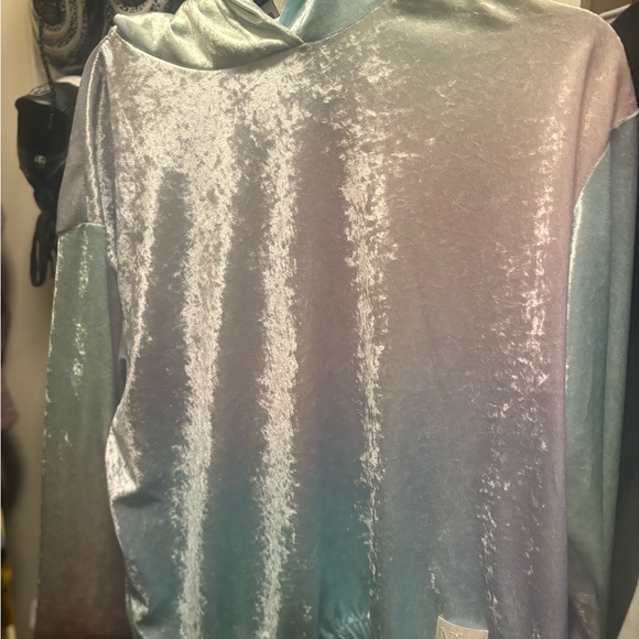 Brand new size large Nike hoodie - Picture 3 of 5